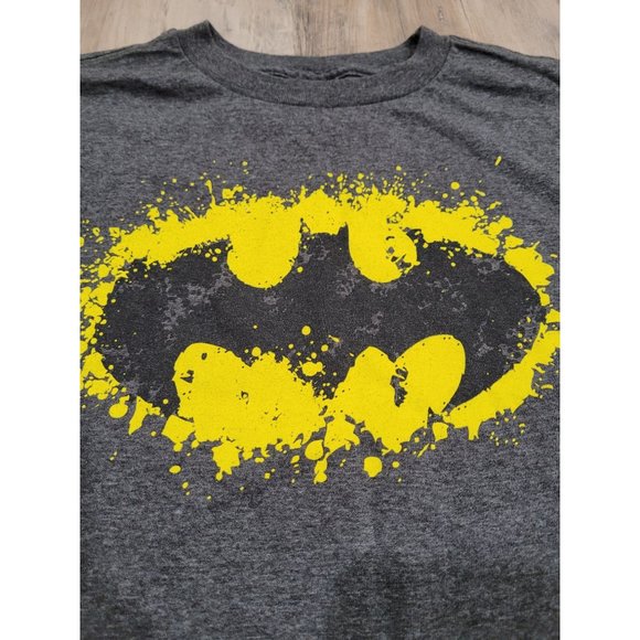 Boys Batman Graphic Print Charcoal Gray Tee, Size M - Picture 2 of 6